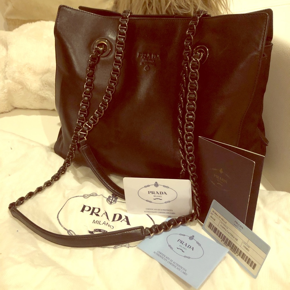 Authentic Prada Leather Tote 💕